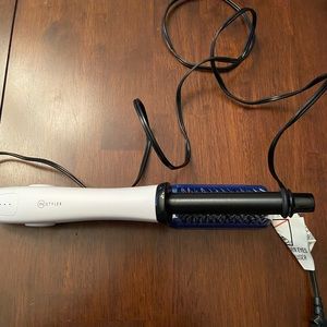 InStyler straightener and curler with brush